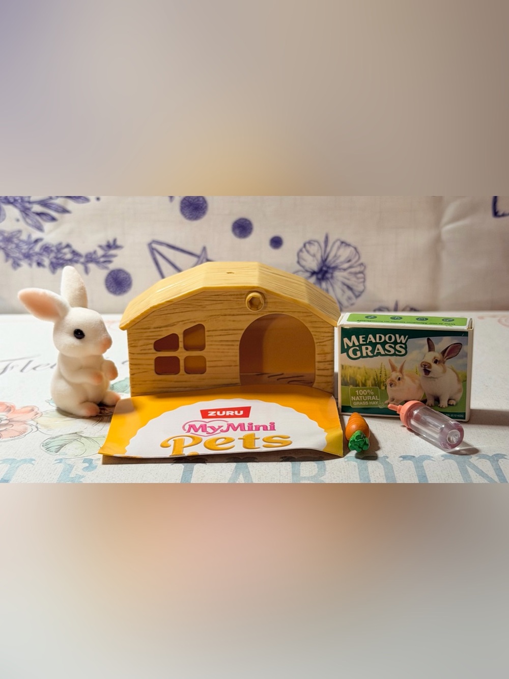 Mini Brands Pets - Picture 2 of 3